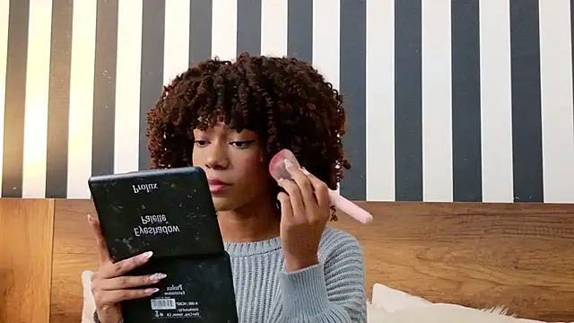 Snapshot of Stellaciel_ chatting on October 2025 10:31:02 PM Stellaciel online show from October 2025 10:31:02 PM