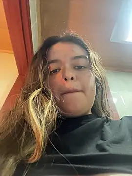 Aphrill online show from January 2026 08:37:01 PM