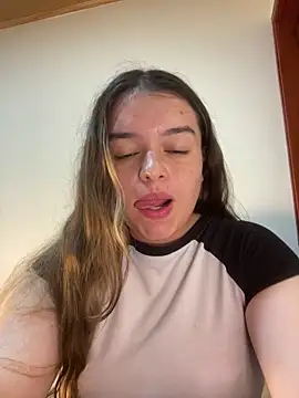 Aphrill online show from November 2025 08:14:01 PM