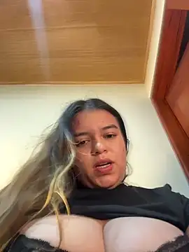 Aphrill online show from February 2026 09:55:02 PM