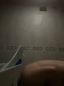 Aphrill online show from November 2025 10:14:01 PM