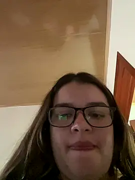 Aphrill online show from October 2025 09:38:01 PM