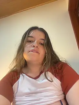 Aphrill online show from November 2025 08:53:02 PM