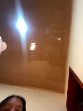 Aphrill online show from December 2025 08:13:01 PM