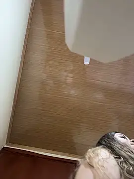 Aphrill online show from March 2026 08:52:01 PM