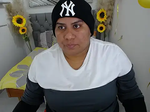 hotlesby valery online show from October 2025 07:04:02 PM