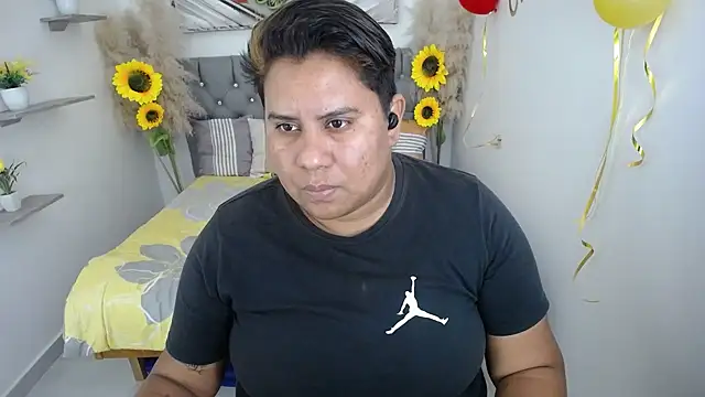 hotlesby valery online show from October 2025 06:52:01 PM
