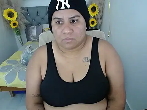 hotlesby valery online show from October 2025 12:02:01 PM