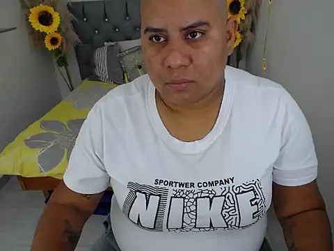 hotlesby valery online show from October 2025 12:04:01 PM