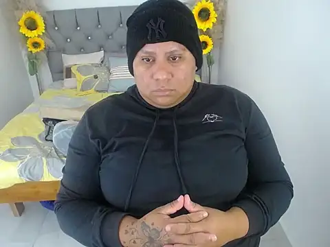 hotlesby valery online show from December 2025 12:18:02 PM