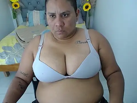 hotlesby valery online show from December 2025 08:09:02 PM