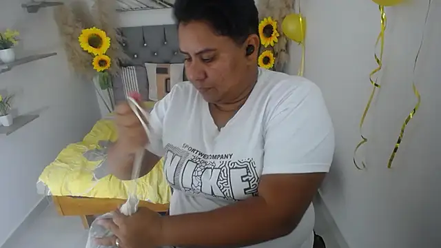 hotlesby valery online show from September 2025 06:58:01 PM
