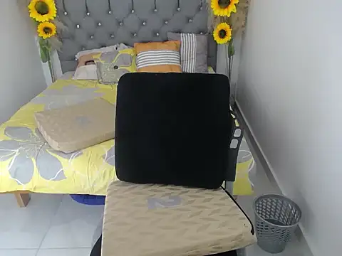 hotlesby valery online show from November 2025 08:09:01 PM