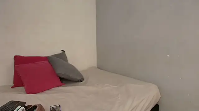 CarolinaGomez  online show from February 2026 07:25:01 PM