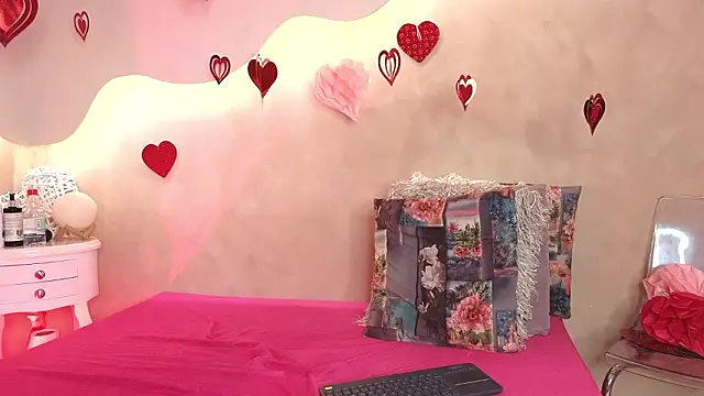 SaraGuzmann online show from February 2026 07:33:01 PM