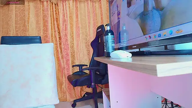 NickyMontero online show from October 2025 03:52:02 AM