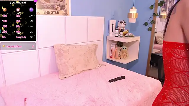 Snapshot of PenelopeBond chatting on October 2025 01:59:01 AM PenelopeBond online show from October 2025 01:59:01 AM