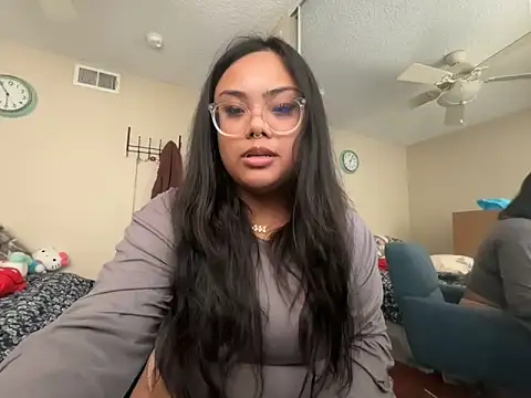 kiaradanielaxx online show from November 2025 09:07:01 PM