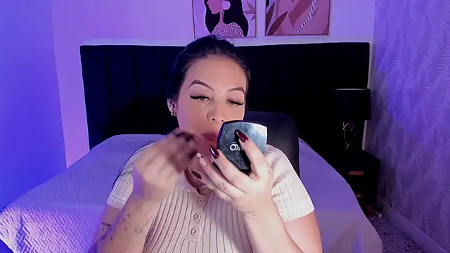 camiladuke7 online show from November 2025 07:39:01 PM