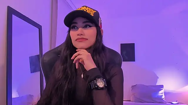 Rouse Monroe online show from November 2025 03:54:02 AM