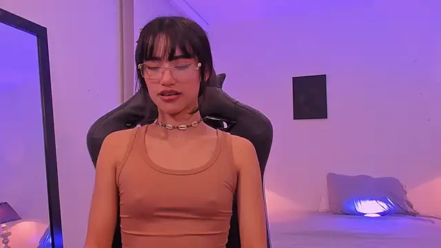 Rouse Monroe online show from December 2025 03:40:01 AM