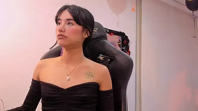 Rouse Monroe online show from October 2025 03:39:01 AM