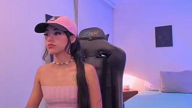 Rouse Monroe online show from November 2025 04:28:01 AM