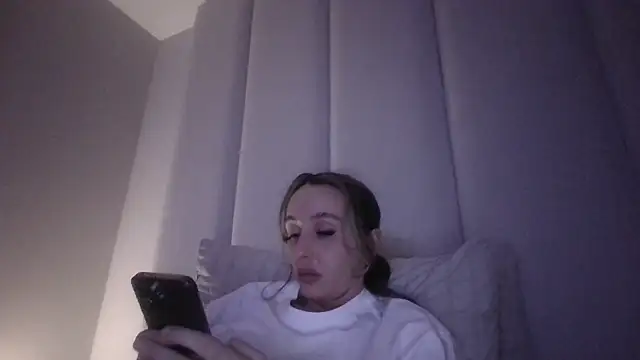 Scotishminx25 online show from September 2025 07:42:02 PM