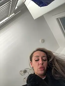 Scotishminx25 online show from September 2025 04:45:01 PM