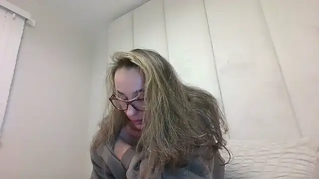 Scotishminx25 online show from September 2025 05:41:01 PM