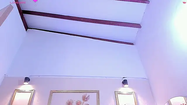 Snapshot of SophieSweet88 chatting on February 2026 04:22:01 AM SophieSweet88 online show from February 2026 04:22:01 AM