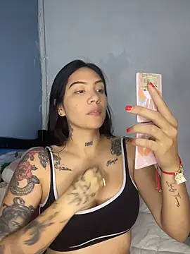 liahouses online show from November 2025 12:14:01 AM