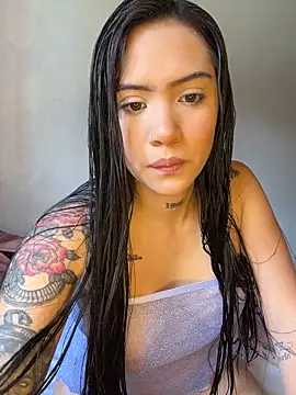 liahouses online show from December 2025 05:14:02 PM