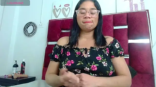 Snapshot of PamelaCruzThxl chatting on November 2025 03:40:01 AM PamelaCruzThxl online show from November 2025 03:40:01 AM