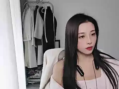 Mien-MM online show from October 2025 12:54:02 AM