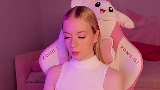 MiaGraces online show from November 2025 05:18:01 AM