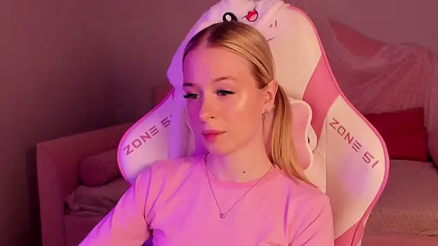 MiaGraces online show from November 2025 05:16:02 PM