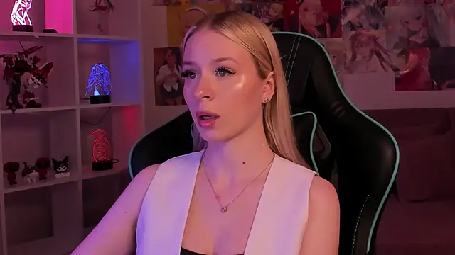 MiaGraces online show from November 2025 05:17:02 PM