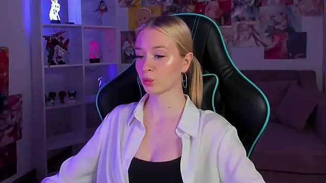 MiaGraces online show from October 2025 05:23:01 PM