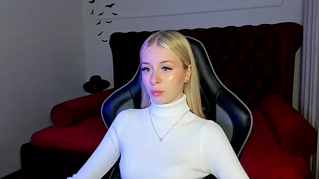 MiaGraces online show from November 2025 05:28:01 PM