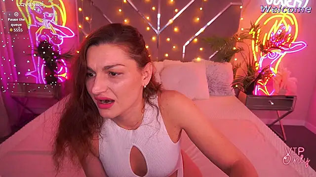 EllaGoldenn online show from January 2026 10:08:01 PM