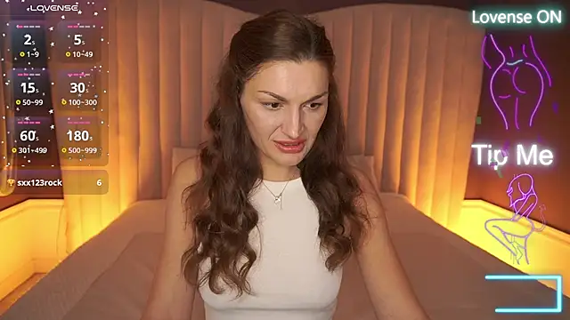 EllaGoldenn online show from October 2025 08:52:01 PM