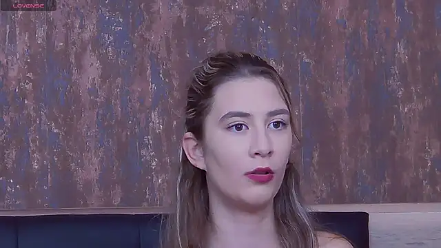 AylinFreya online show from October 2025 06:03:01 AM