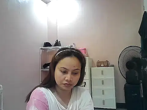 Amarrahlyn online show from July 2026 09:44:02 PM