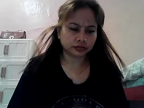 Snapshot of Amarrahlyn chatting on May 2026 09:47:01 PM Amarrahlyn online show from May 2026 09:47:01 PM