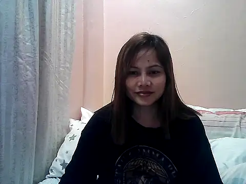 Snapshot of Amarrahlyn chatting on May 2026 10:18:02 AM Amarrahlyn online show from May 2026 10:18:02 AM