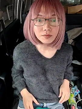 takusaki223 online show from March 2026 03:43:01 AM