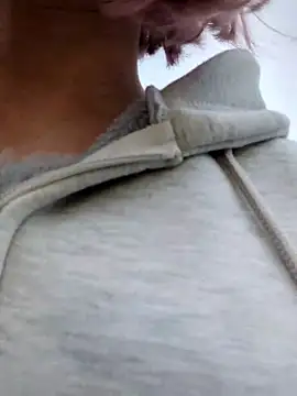 takusaki223 online show from February 2026 07:41:02 AM