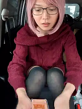 takusaki223 online show from December 2025 05:20:02 AM