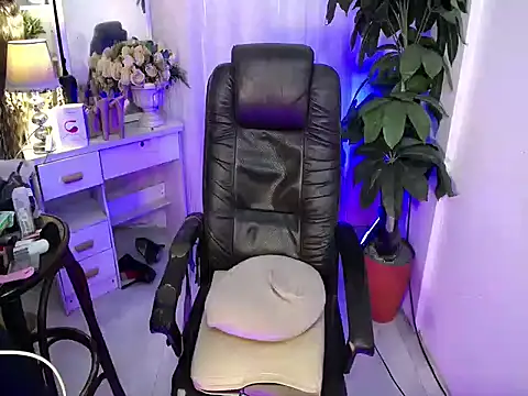 Snapshot of AngelitaDeputouch chatting on April 2026 08:29:02 AM AngelitaDeputouch online show from April 2026 08:29:02 AM